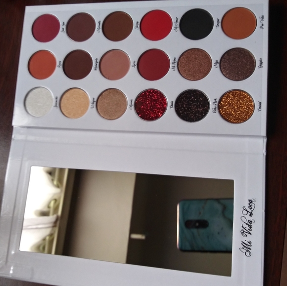 COPY - Mi Vida Loca Eyeshadow Palette - Picture 4 of 6